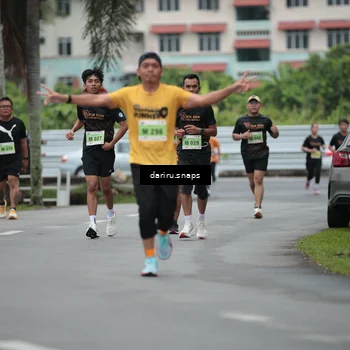 Runner Photo 8572473