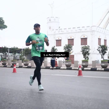 Runner Photo 8572478