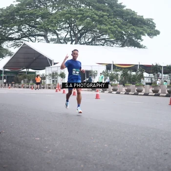 Runner Photo 8572498