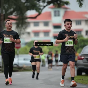 Runner Photo 8572501