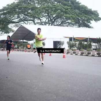 Runner Photo 8572503