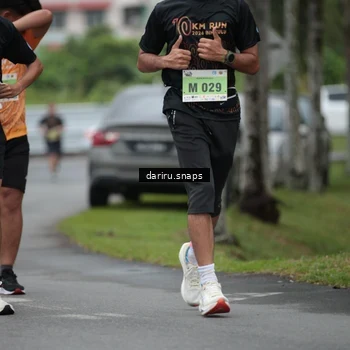 Runner Photo 8572516