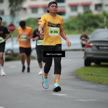 Runner Photo 8572545