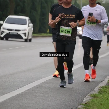 Runner Photo 8572561