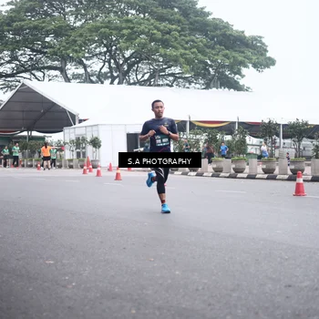 Runner Photo 8572567