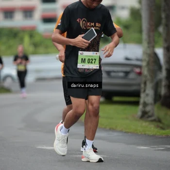 Runner Photo 8572568