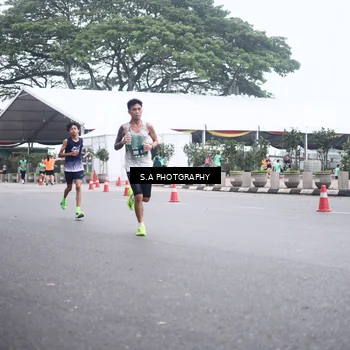 Runner Photo 8572591