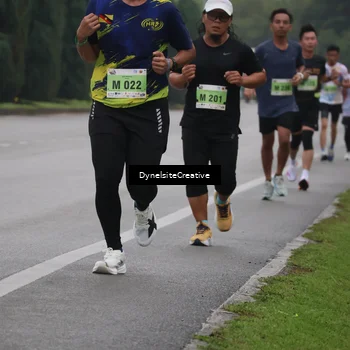 Runner Photo 8572633