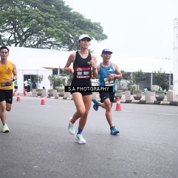 Runner Photo 8572635