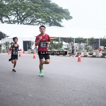 Runner Photo 8572643