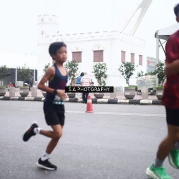 Runner Photo 8572646