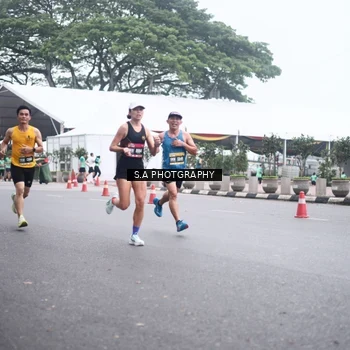 Runner Photo 8572653