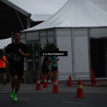 Runner Photo 8572666