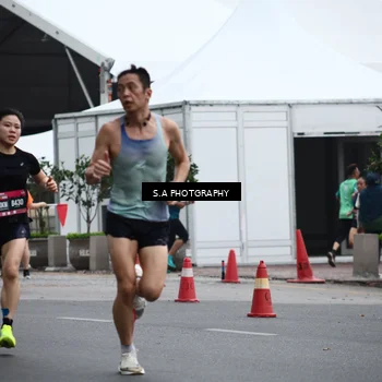 Runner Photo 8572675