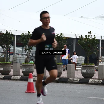 Runner Photo 8572723
