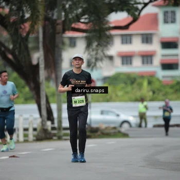 Runner Photo 8572728