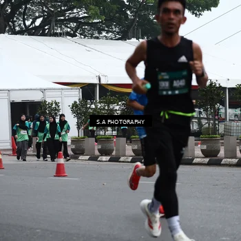 Runner Photo 8572743