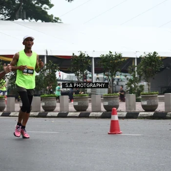 Runner Photo 8572803