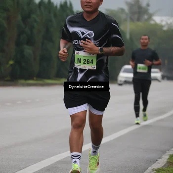 Runner Photo 8572811