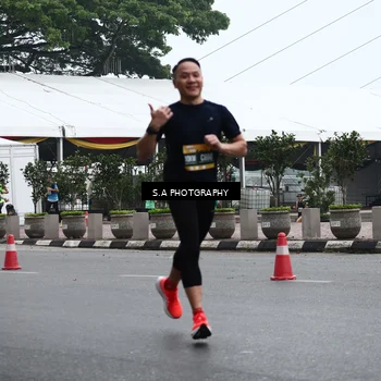 Runner Photo 8572812