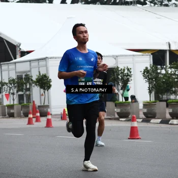 Runner Photo 8572840