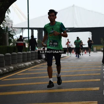 Runner Photo 8572852