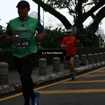 Runner Photo 8572876
