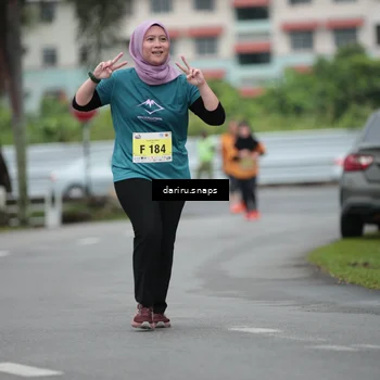 Runner Photo 8572891