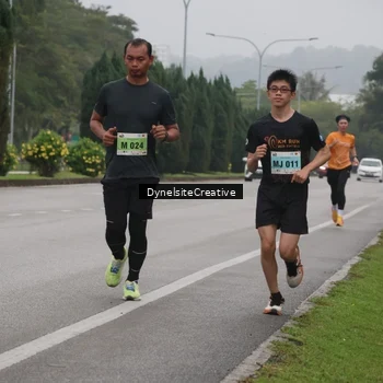 Runner Photo 8572896