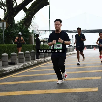 Runner Photo 8572902