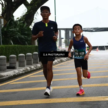 Runner Photo 8572905