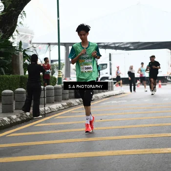 Runner Photo 8572927
