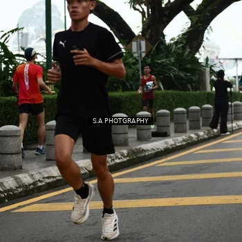 Runner Photo 8572933