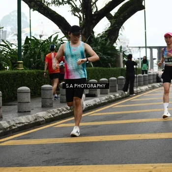 Runner Photo 8572950