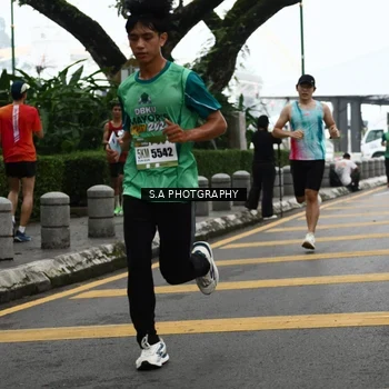 Runner Photo 8572954