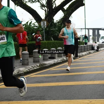 Runner Photo 8572956