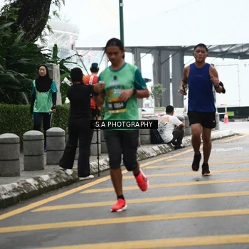 Runner Photo 8572958