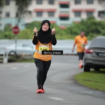 Runner Photo 8572973