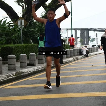 Runner Photo 8572974