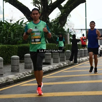 Runner Photo 8572978
