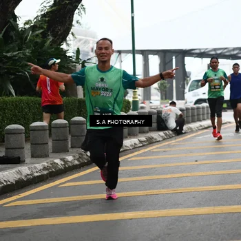 Runner Photo 8572993