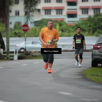Runner Photo 8572998