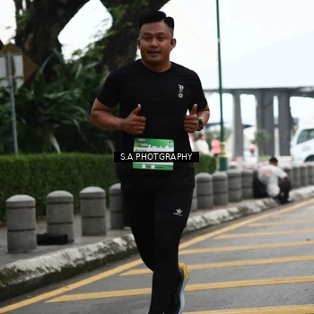 Runner Photo 8573010