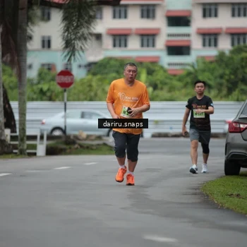 Runner Photo 8573012
