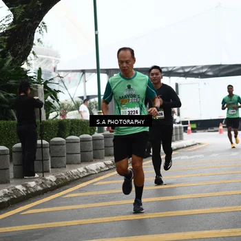 Runner Photo 8573034