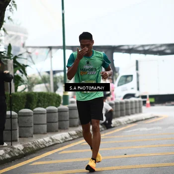 Runner Photo 8573046