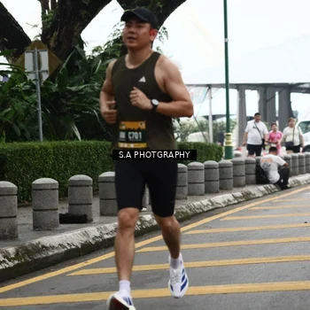Runner Photo 8573059