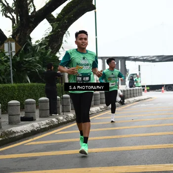 Runner Photo 8573075