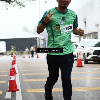 Runner Photo 8573098