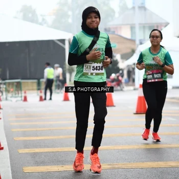 Runner Photo 8573107